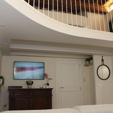 Art Apartment Santa Croce Suite 피렌체 외부 사진