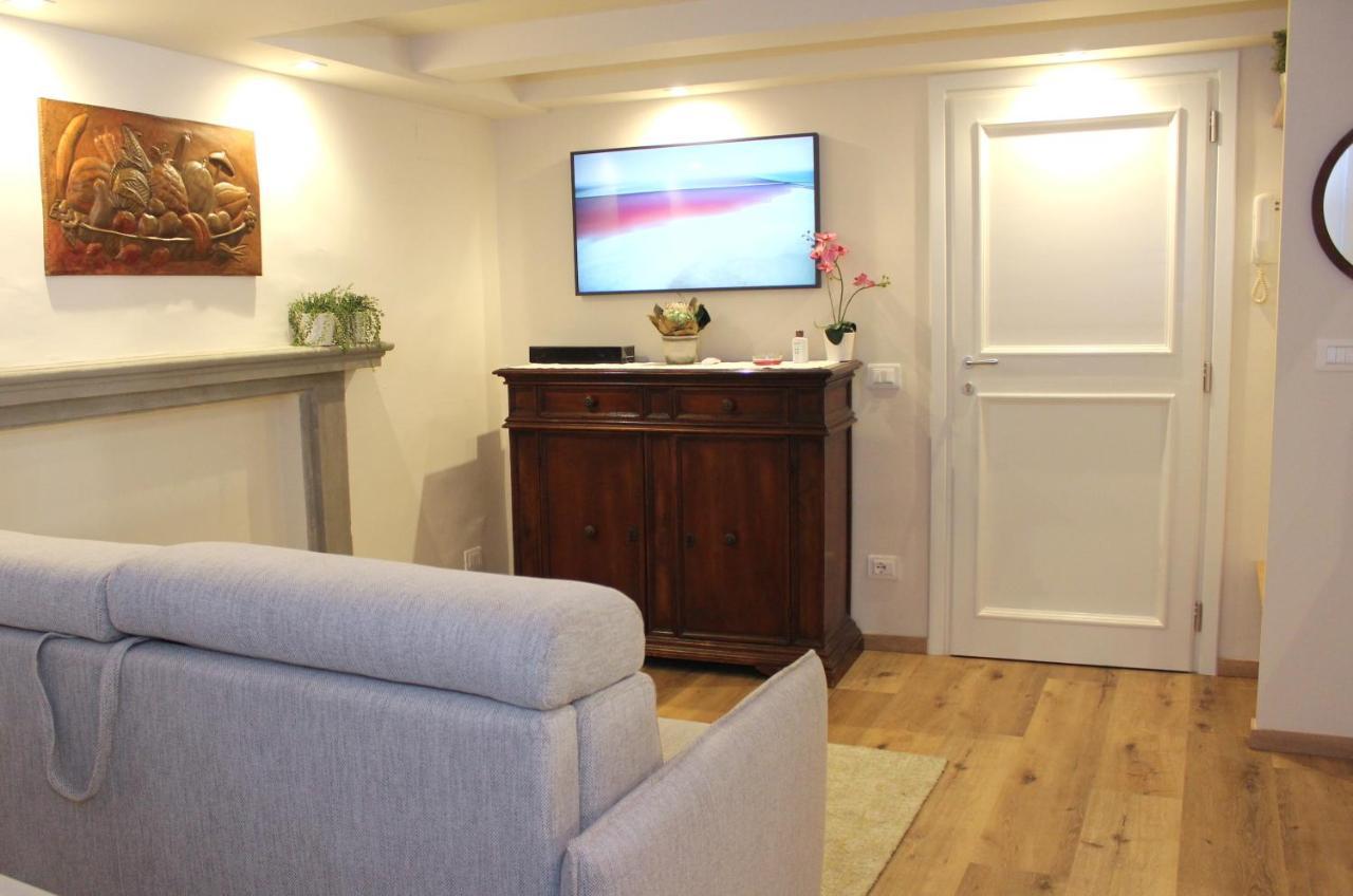 Art Apartment Santa Croce Suite 피렌체 외부 사진